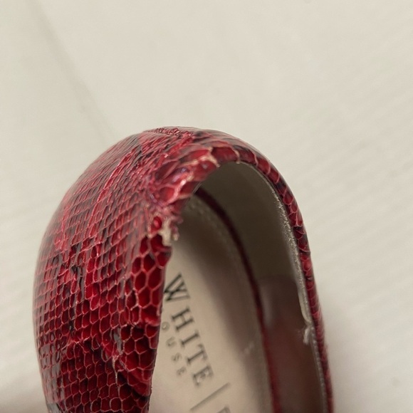 White House black market, Diane red heels size 9 - Picture 3 of 13
